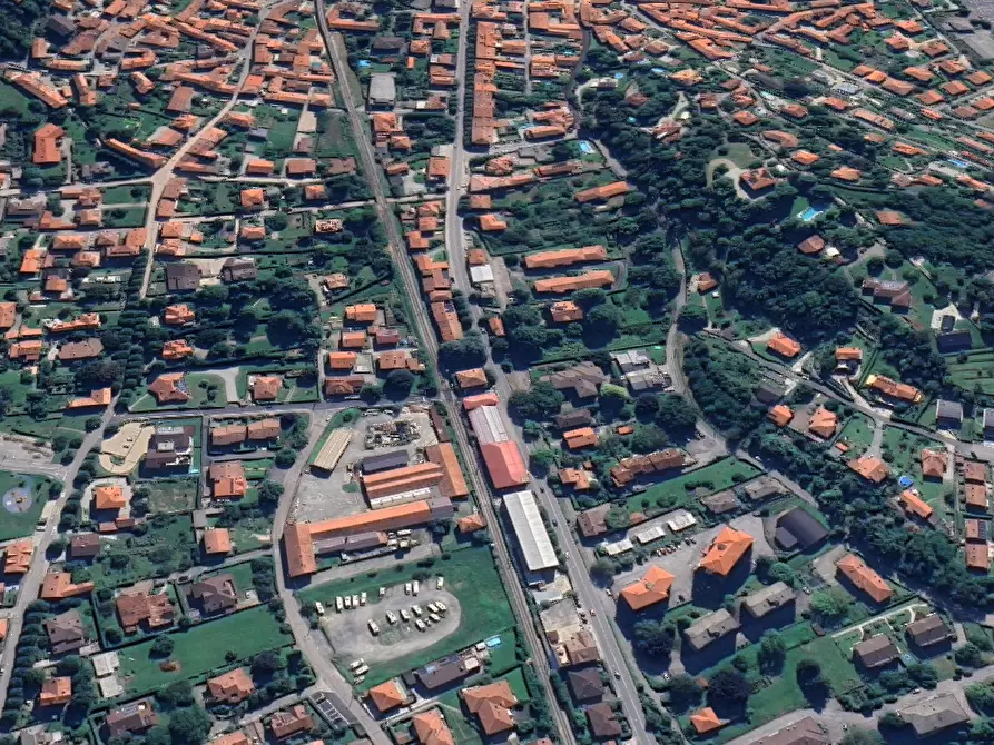 Immagine 14 di Casa indipendente in vendita  in Viale Verbano a Gavirate