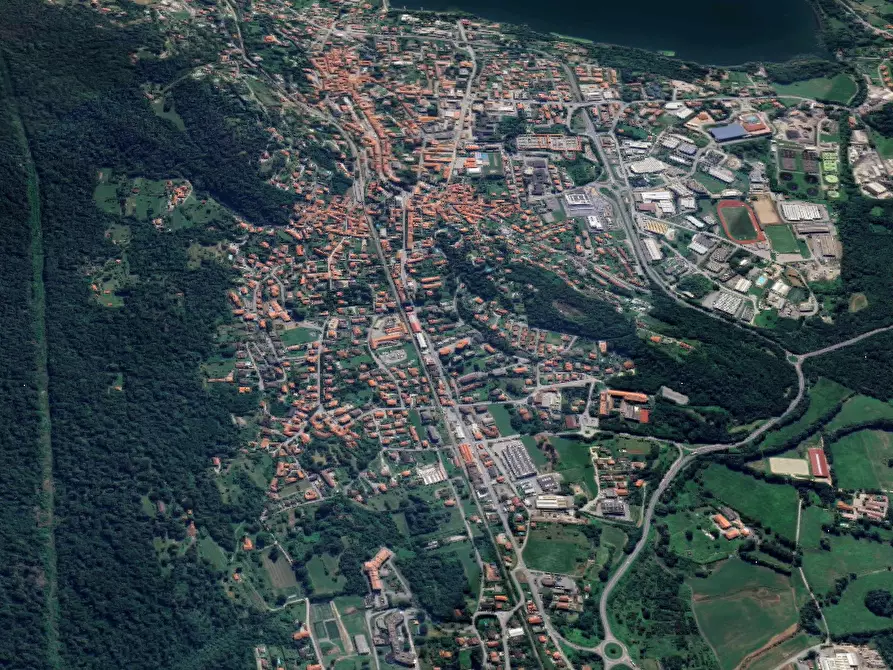 Immagine 17 di Casa indipendente in vendita  in Viale Verbano a Gavirate