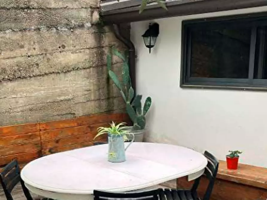 Immagine 4 di Porzione di casa in vendita  in Via Carlo Porta a Bisuschio