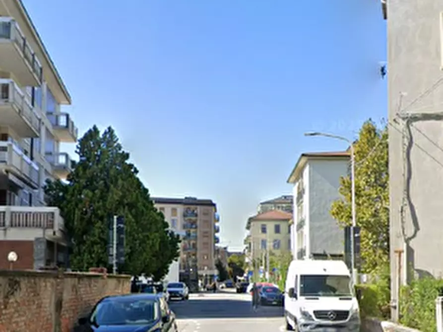 Immagine 7 di Appartamento in vendita  in Via E. Cairoli  a Varese