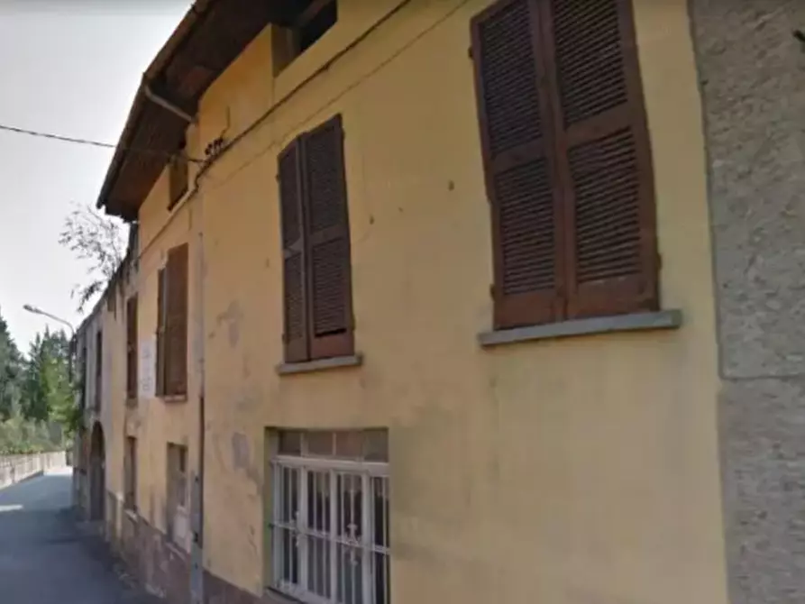 Immagine 2 di Appartamento in vendita  in Via Libertà  a Casalzuigno