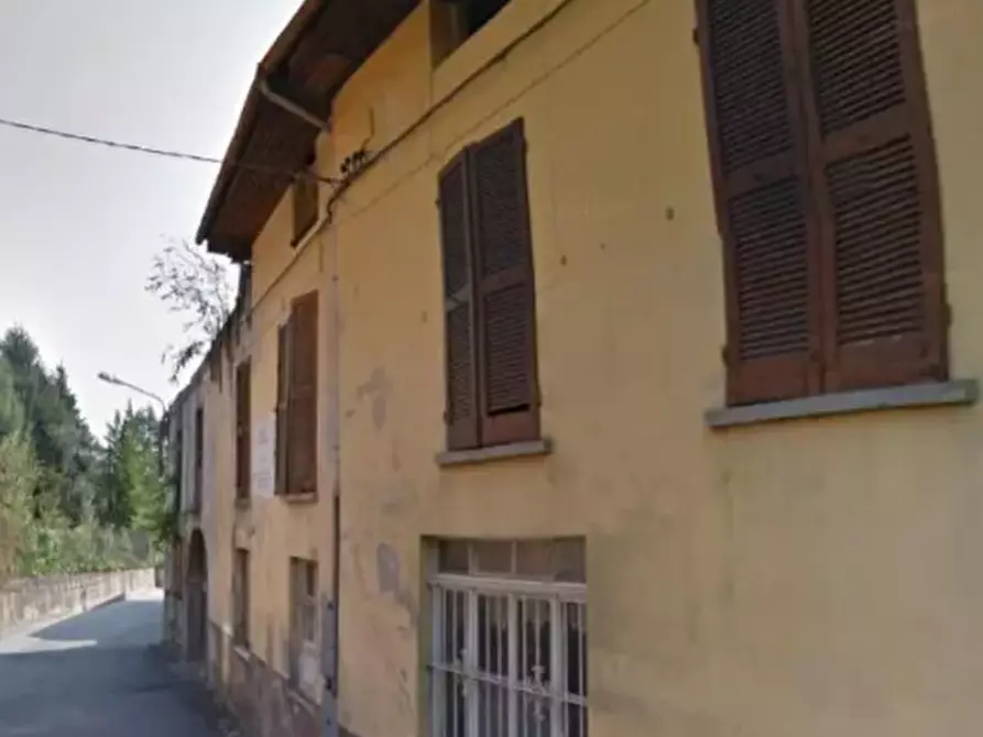 Immagine 8 di Appartamento in vendita  in Via Libertà  a Casalzuigno