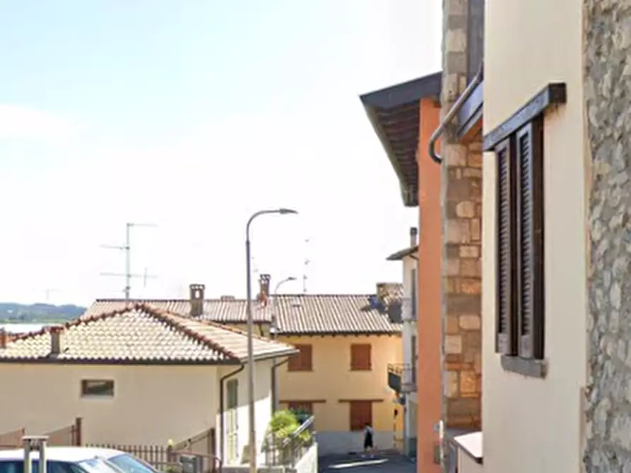 Immagine 15 di Appartamento in vendita  in Via Plazza a Predore