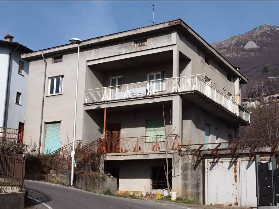 Immagine 1 di Casa indipendente in vendita  in via Casucco a Almenno San Bartolomeo