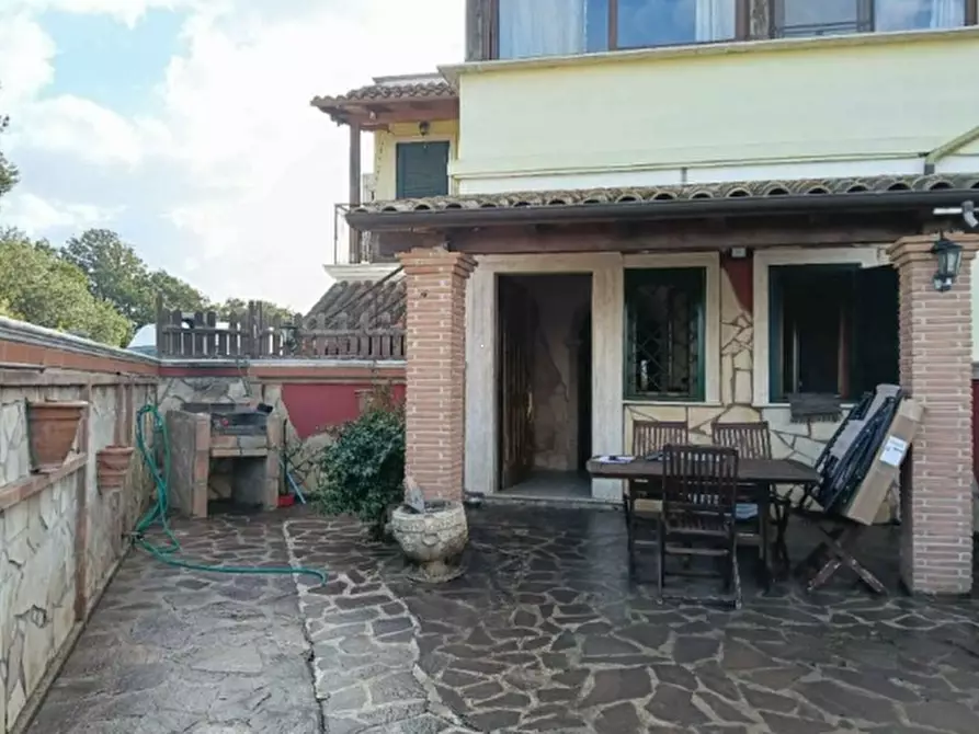 Immagine 1 di Villetta a schiera in vendita  in Via Orbetello a Ardea