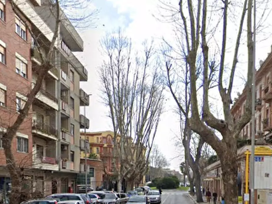 Immagine 4 di Appartamento in vendita  in Piazza Duca di Genova a Roma