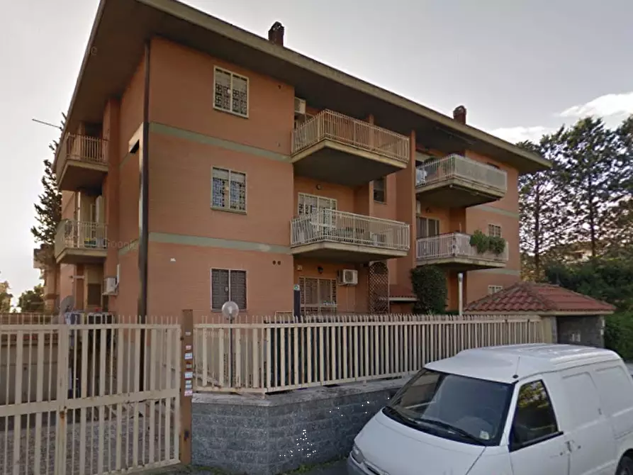 Immagine 2 di Appartamento in vendita  in Via Cerisano a Roma