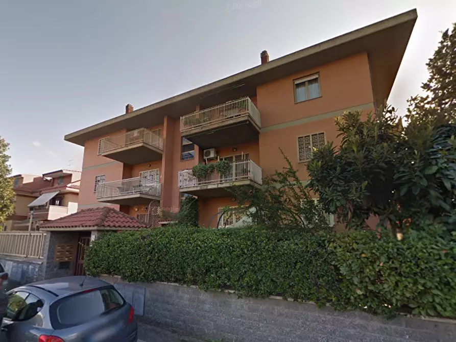 Immagine 1 di Appartamento in vendita  in Via Cerisano a Roma
