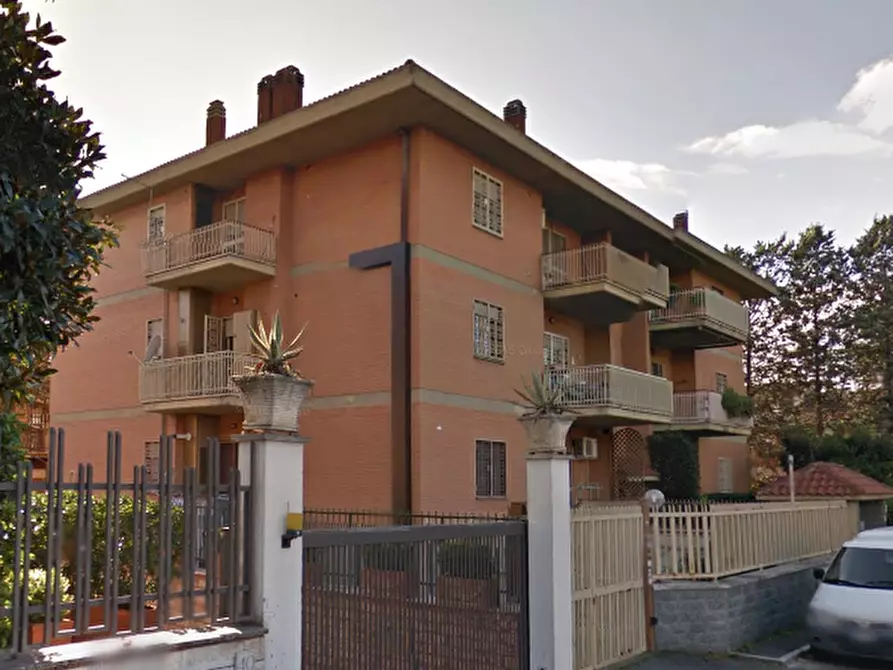 Immagine 4 di Appartamento in vendita  in Via Cerisano a Roma