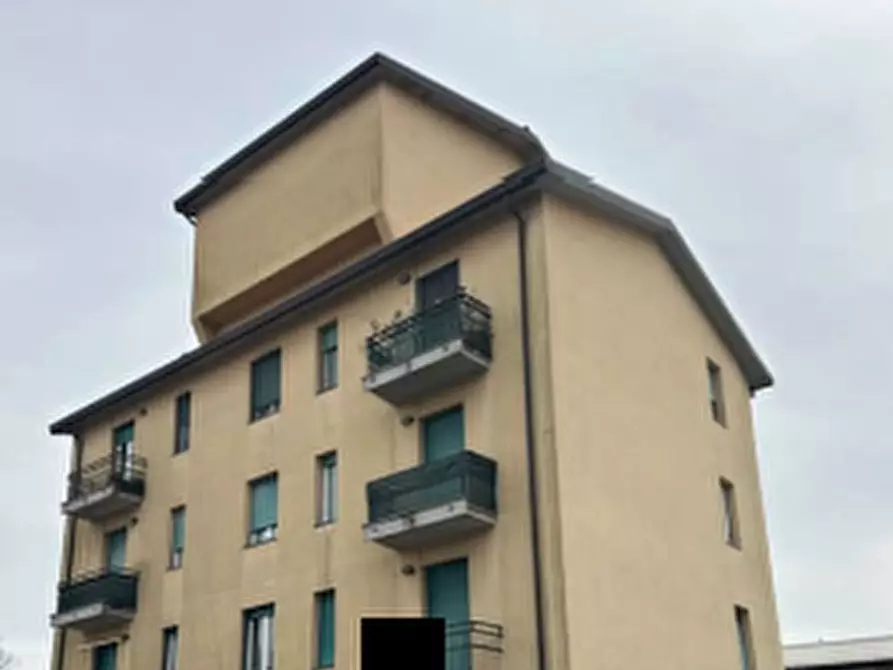 Immagine 7 di Appartamento in vendita  in Piazza Corvi a Biandronno