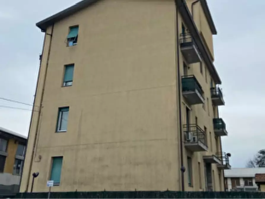 Immagine 8 di Appartamento in vendita  in Piazza Corvi a Biandronno