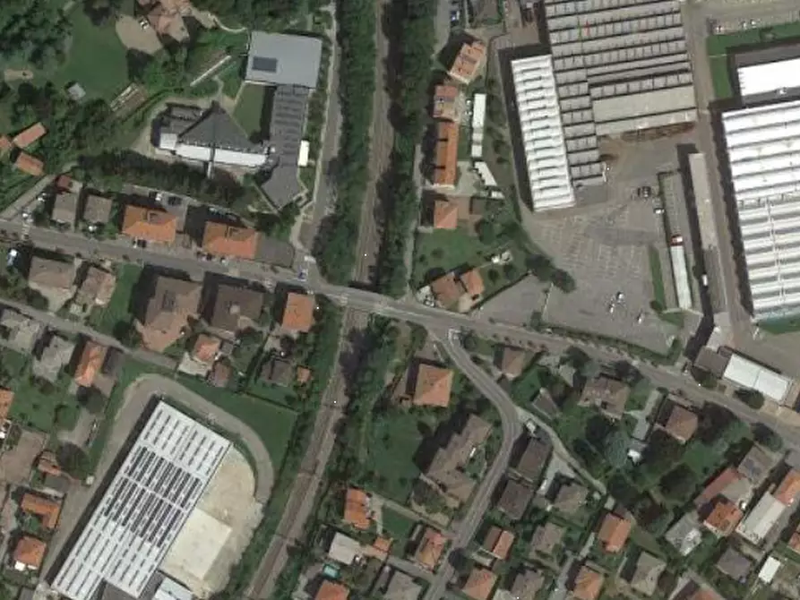 Immagine 31 di Casa indipendente in vendita  in Via Giacomo Matteotti a Gazzada Schianno