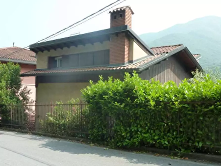 Immagine 8 di Casa indipendente in vendita  in Via del Tonale e Mendola  a Endine Gaiano