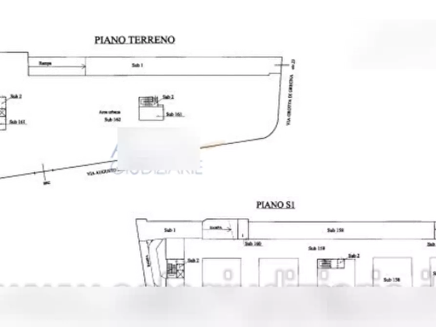 Immagine 12 di Garage in vendita  in Via di Grotta di Gregna a Roma