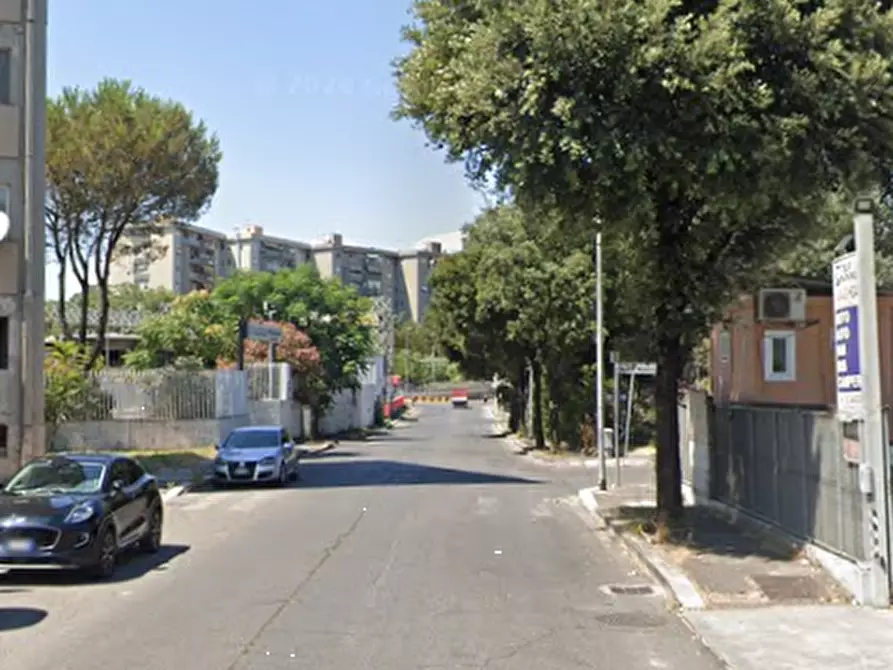 Immagine 7 di Garage in vendita  in Via di Grotta di Gregna a Roma