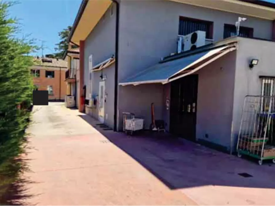 Immagine 8 di Negozio in vendita  in Via Roma a Salgareda