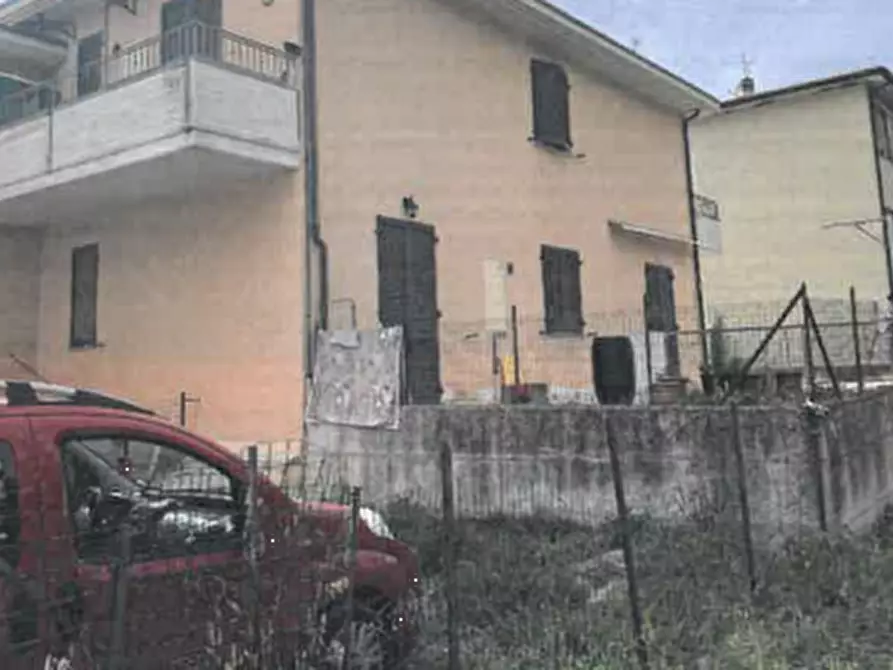 Immagine 1 di Appartamento in vendita  in Via Papa Giovanni XXIII a Montecalvo In Foglia