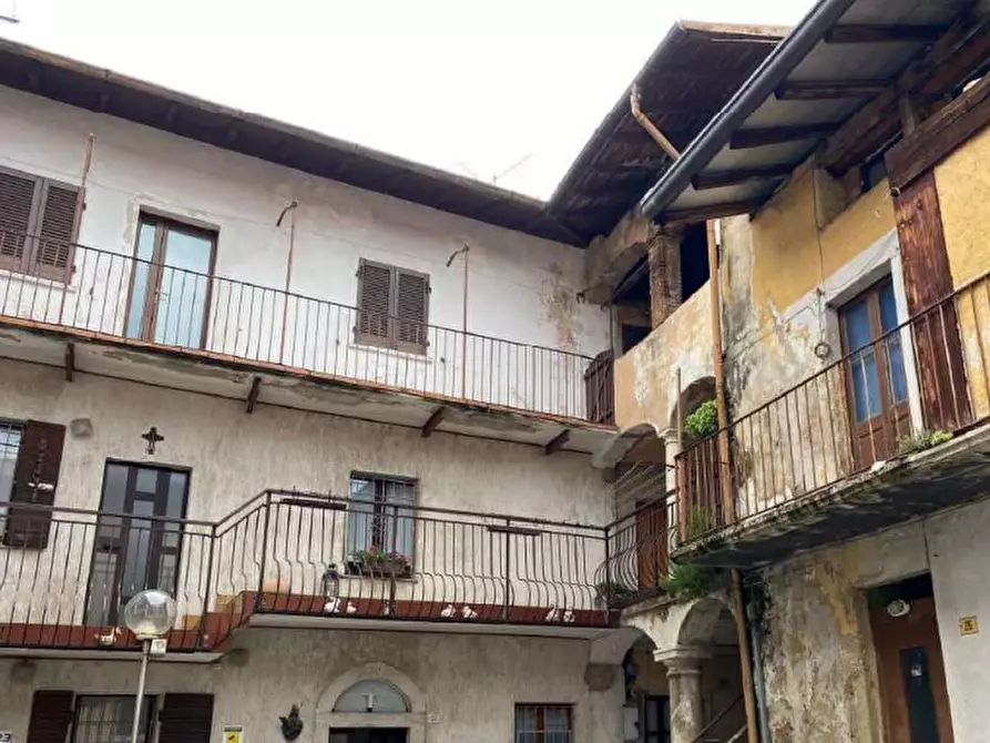 Immagine 2 di Rustico / casale in vendita  in Via G. Marconi a Besano