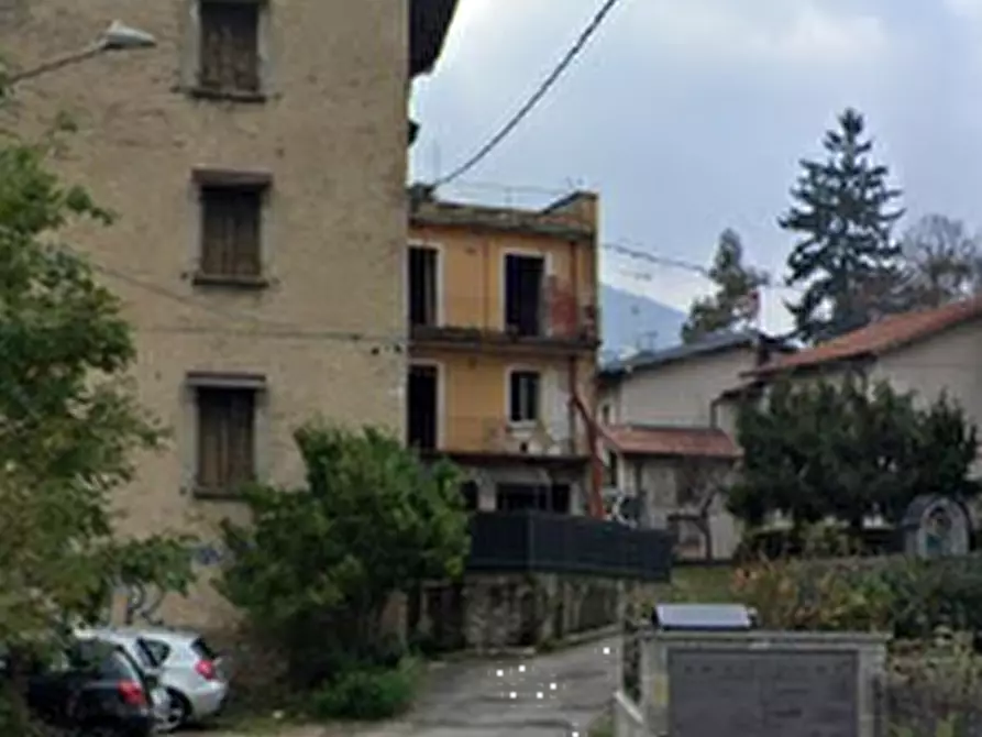 Immagine 8 di Rustico / casale in vendita  in Via G. Marconi a Besano