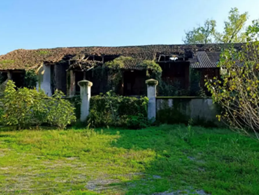 Immagine 2 di Garage in vendita  in Via Veneziana Badalasco a Fara Gera D'adda