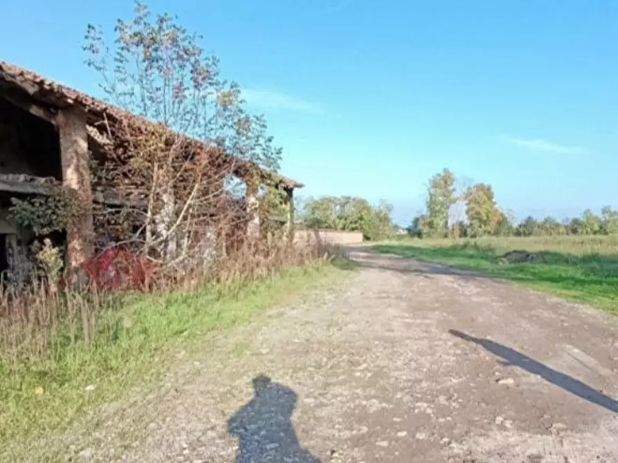 Immagine 9 di Garage in vendita  in Via Veneziana Badalasco a Fara Gera D'adda