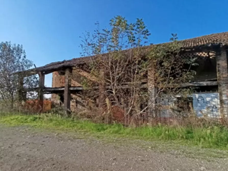 Immagine 10 di Garage in vendita  in Via Veneziana Badalasco a Fara Gera D'adda
