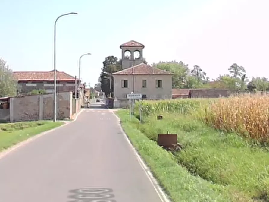 Immagine 14 di Garage in vendita  in Via Veneziana Badalasco a Fara Gera D'adda