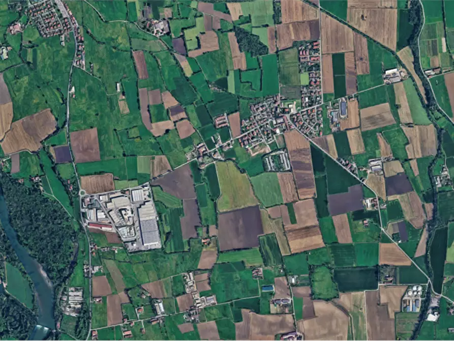 Immagine 17 di Garage in vendita  in Via Veneziana Badalasco a Fara Gera D'adda