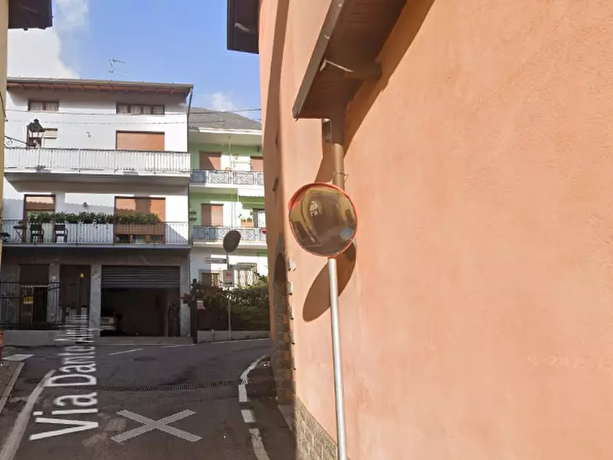 Immagine 15 di Appartamento in vendita  in Via Dante Alighieri a Endine Gaiano