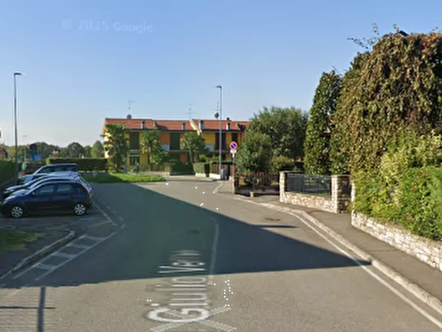 Immagine 3 di Garage in vendita  in via Giulio Verne a Bagnatica