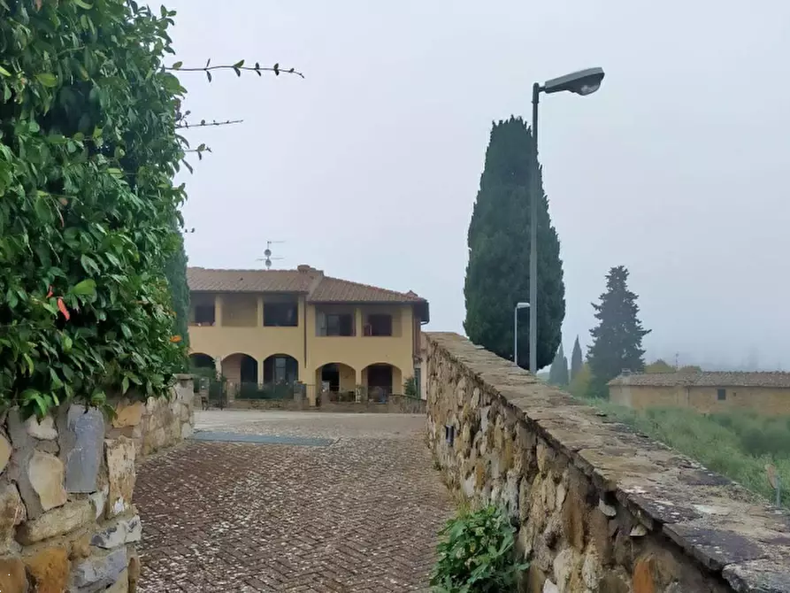 Immagine 1 di Appartamento in vendita  in Piazza Don Ugo Cianferoni  a Barberino Tavarnelle