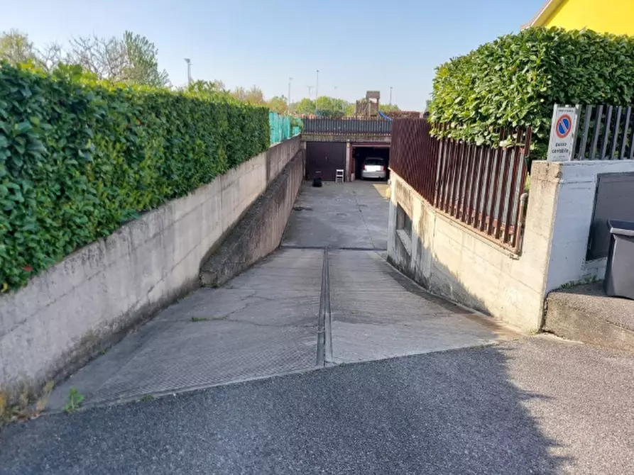 Immagine 4 di Villetta a schiera in vendita  in Via Giulio Verne a Bagnatica