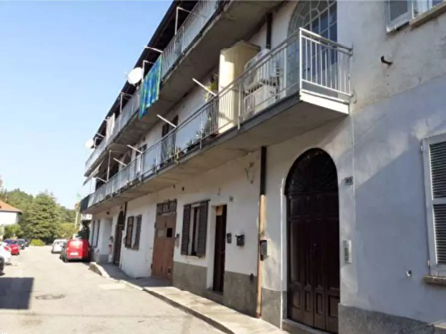 Immagine 2 di Porzione di casa in vendita  in Via XXV Aprile a Besozzo