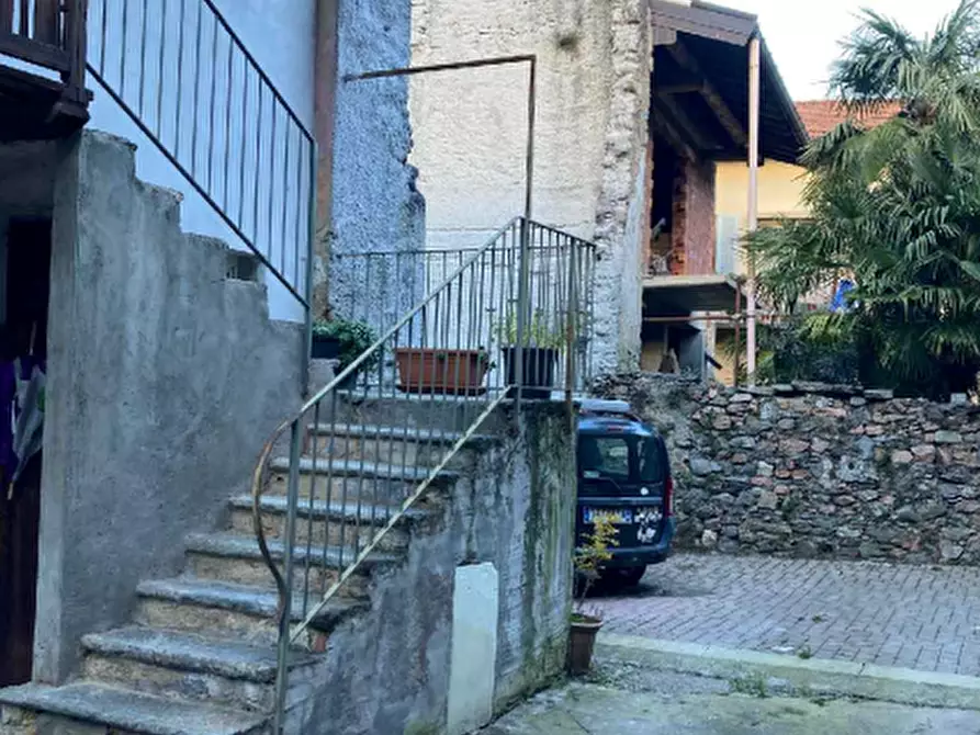 Immagine 2 di Porzione di casa in vendita  in Via G. Marconi a Besano