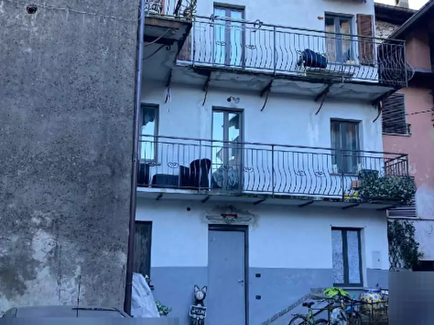 Immagine 6 di Porzione di casa in vendita  in Via G. Marconi a Besano