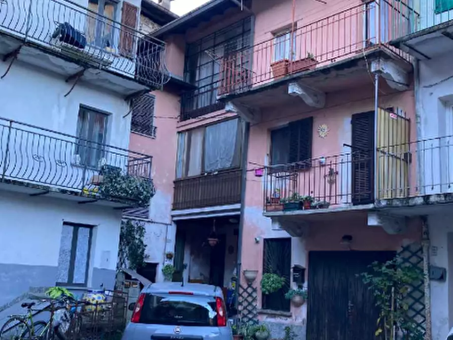 Immagine 7 di Porzione di casa in vendita  in Via G. Marconi a Besano