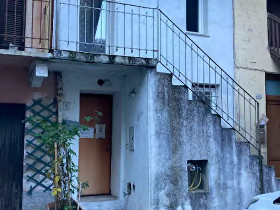 Immagine 8 di Porzione di casa in vendita  in Via G. Marconi a Besano