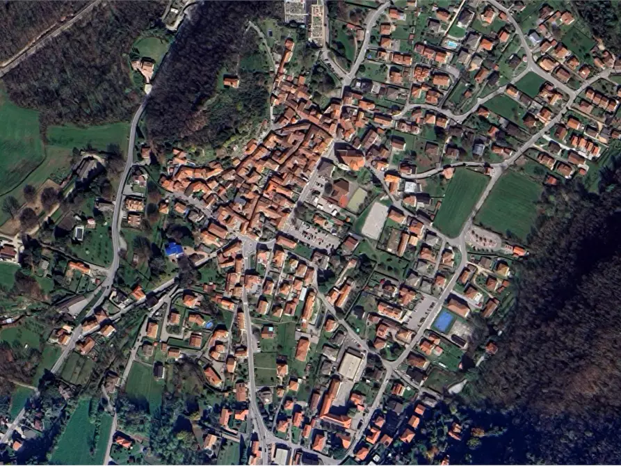 Immagine 11 di Porzione di casa in vendita  in Via G. Marconi a Besano