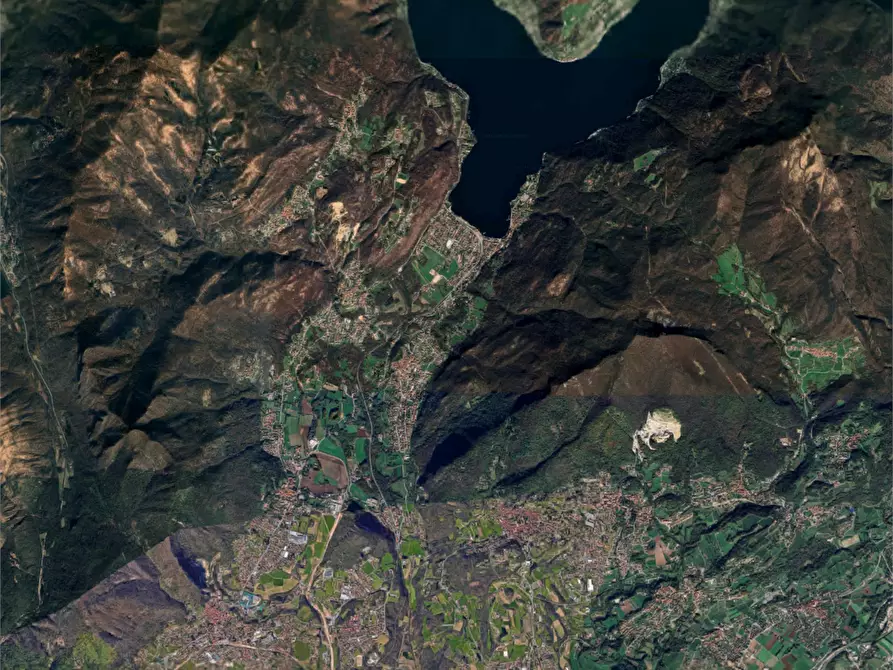 Immagine 14 di Porzione di casa in vendita  in Via G. Marconi a Besano