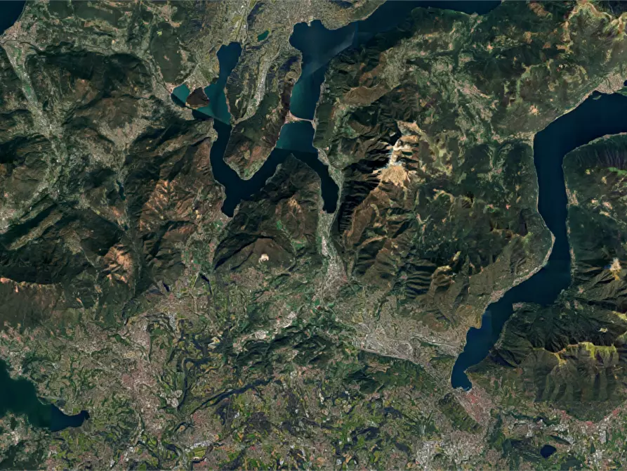 Immagine 15 di Porzione di casa in vendita  in Via G. Marconi a Besano