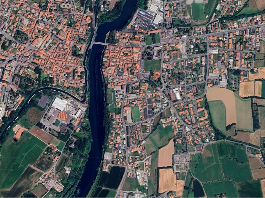 Immagine 7 di Garage in vendita  in Via XXV Aprile a Canonica D'adda