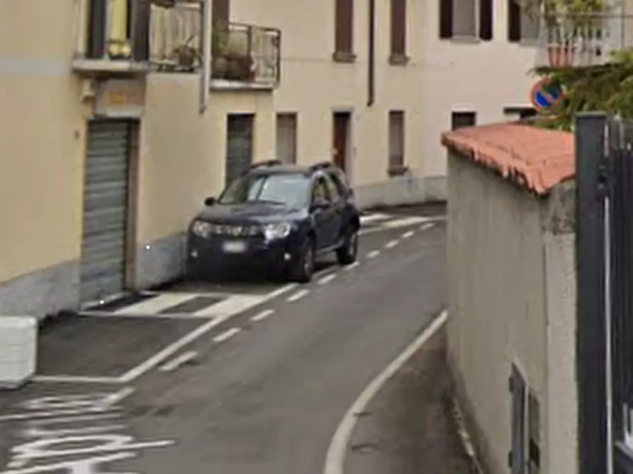 Immagine 11 di Garage in vendita  in Via XXV Aprile a Canonica D'adda