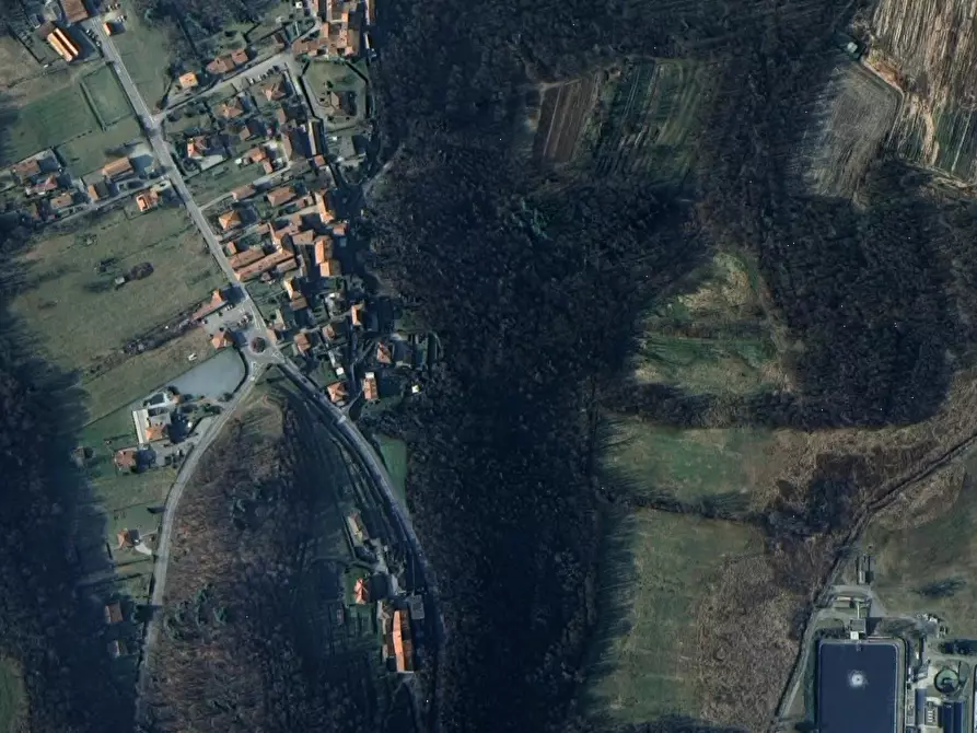 Immagine 14 di Porzione di casa in vendita  in Via della Chiesa a Cuvio