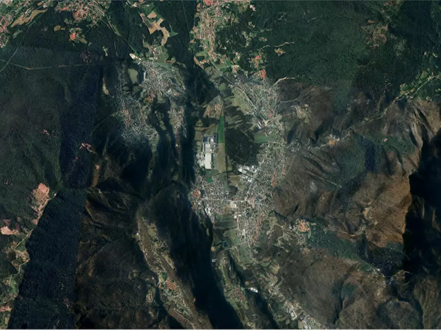 Immagine 16 di Porzione di casa in vendita  in Via della Chiesa a Cuvio