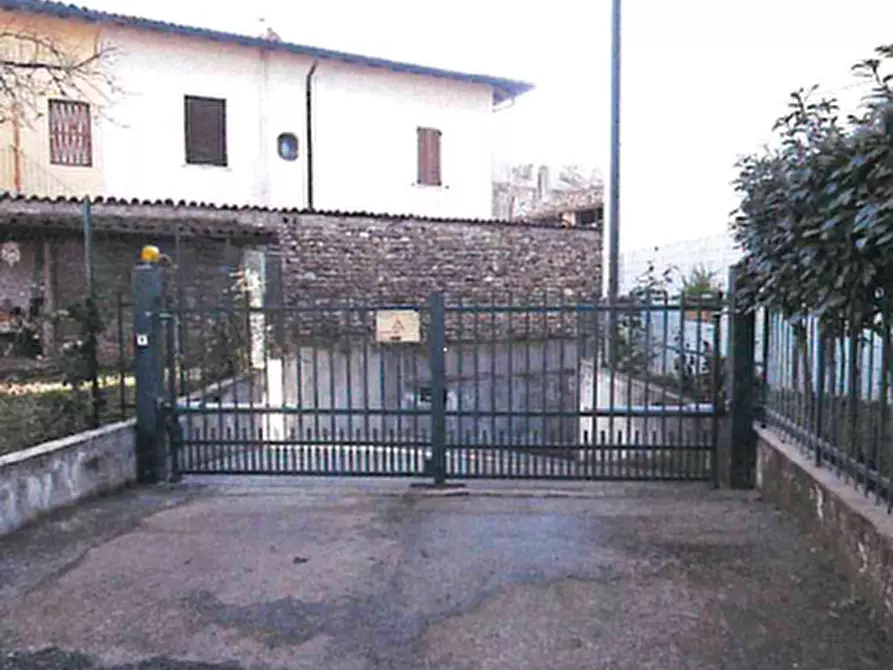 Immagine 2 di Garage in vendita  in Via XXV Aprile a Canonica D'adda