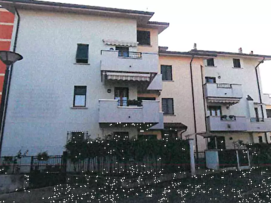 Immagine 3 di Garage in vendita  in Via XXV Aprile a Canonica D'adda