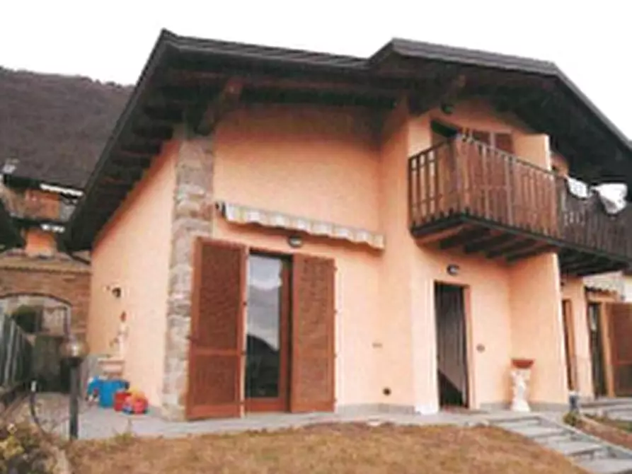 Immagine 1 di Appartamento in vendita  in Via San Giorgio a Ranzanico