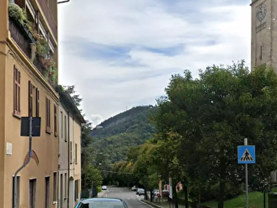 Immagine 9 di Appartamento in vendita  in Piazza Santo Stefano a Laveno-Mombello