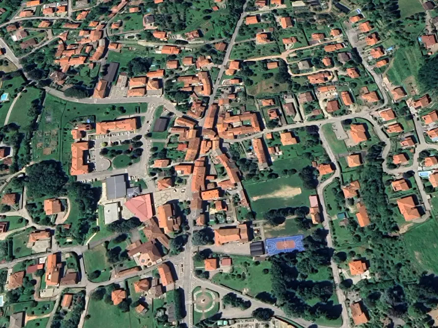 Immagine 11 di Appartamento in vendita  in Piazza Santo Stefano a Laveno-Mombello