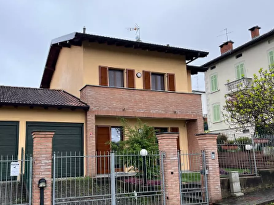 Immagine 8 di Villetta a schiera in vendita  in Via Manzoni a Albiolo